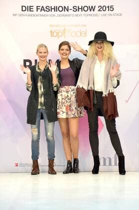 Die Fashion-Show am 5. September 2015 in den Riem Arcaden in München mit den Kandidatinnen von GNTM - Darya, Vanessa und Chiara (Kiki) Foto:xP.xSchönbergerx xFuturexImage