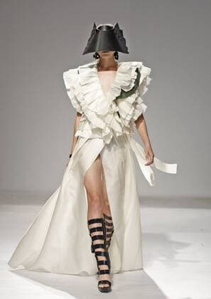 Sept. 5, 2015 - Kiev, Ukraine - A model presents a creation by Ukrainian designer THEO during the Mercedes-Benz Kiev Fashion Days in Kiev,Ukraine,05 September 2015. The event presents Spring Summer 2016 collections by Ukrainian and international designers from 3 to 6 September. Kiev Ukraine - ZUMAg194