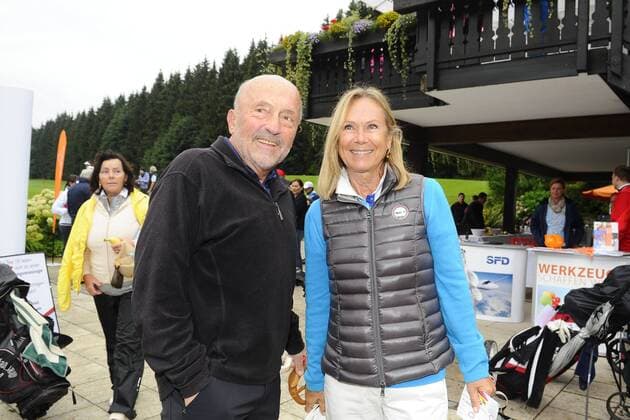 Klaus Wolfermann und Sybille Beckenbauer 21. Tabaluga Golf Cup 2015 Benefiz, Charity Golf Golfclub Golfclub Tutzing b. München 05.September 2015