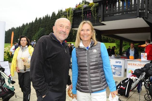 Klaus Wolfermann und Sybille Beckenbauer 21. Tabaluga Golf Cup 2015 Benefiz, Charity Golf Golfclub Golfclub Tutzing b. München 05.September 2015