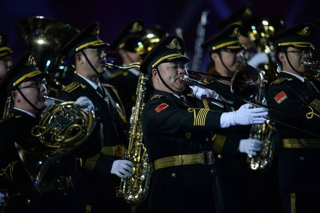 (150907) -- MOSCOW, Sept. 7, 2015 -- Members of the band of the People s Liberation Army of China perform during the Spasskaya Tower International Military Music Festival in Moscow, Russia, on Sept. 7, 2015. Combined orchestra of all participants perform during the 8th International Military Music Festival Spasskaya Tower held here on Monday. ) RUSSIA-MOSCOW-MILITARY-BAND-FESTIVAL PavelxBednyakov 