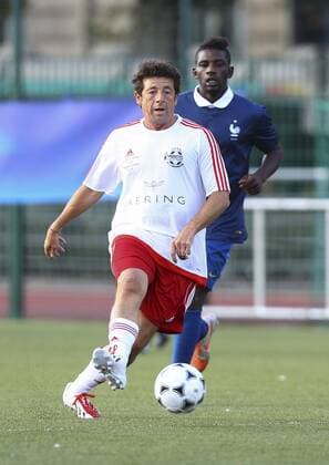 Patrick Bruel - Prominentenfussball mit Spielern aus Entertainment und Politik - Club Varietes vs Parlementaire - 08 09 2015 GwendolineLeGoff Panoramic 