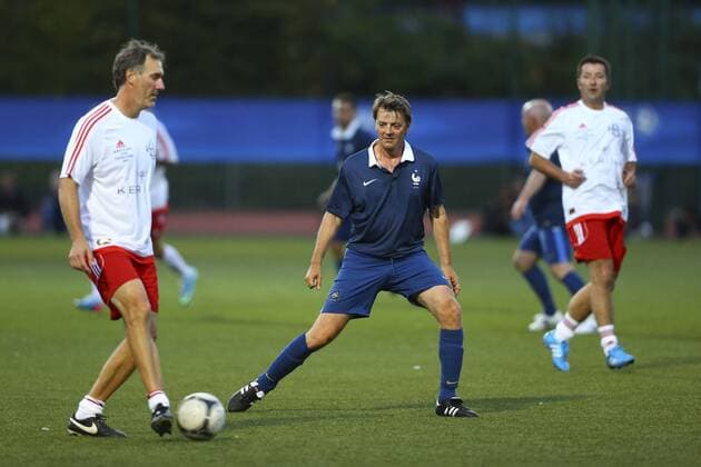 Laurent Blanc vs Francois Baroin - Prominentenfussball mit Spielern aus Entertainment und Politik - Club Varietes vs Parlementaire - 08 09 2015 GwendolineLeGoff Panoramic 