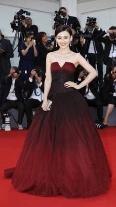 (150912) -- VENICE, Sept. 12, 2015 -- Actress Shang Yuxian attends a premiere for the film Lao Pao Er (Mr. Six), during the 72nd Venice Film Festival at Lido island in Venice, Italy, Sept. 12, 2015. ) ITALY-VENICE-FILM-FESTIVAL-72ND-LAO PAO ER-PREMIERE YexPingfan 