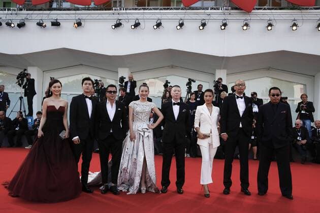 (150912) -- VENICE, Sept. 12, 2015 -- Cast members of the film Lao Pao Er (Mr. Six) attends a premiere during the 72nd Venice Film Festival at Lido island in Venice, Italy, Sept. 12, 2015. ) ITALY-VENICE-FILM-FESTIVAL-72ND-LAO PAO ER-PREMIERE YexPingfan 