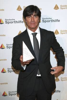 Joachim Jogi Löw bei der Verleihung der Goldenen Sportpyramide 2015 in der Handelskammer. Hamburg, 12.09.2015 Foto:xgbrcix xFuturexImage