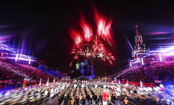 MOSCOW, RUSSIA. SEPTEMBER 13, 2015. Fireworks go off over Moscow s Red Square during the closing ceremony for the 2015 Spasskaya Tower International Military Music Festival. Sergei Bobylev TASS  TS00DA12