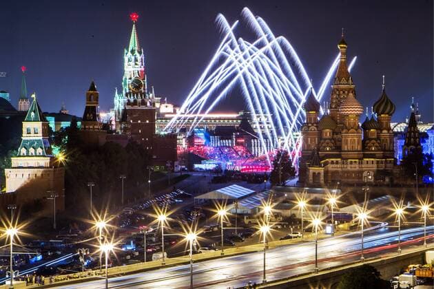 MOSCOW, RUSSIA. SEPTEMBER 13, 2015. Fireworks go off over Moscow s Red Square during the closing ceremony for the 2015 Spasskaya Tower International Military Music Festival. Marina Lystseva TASS  TS00DA42