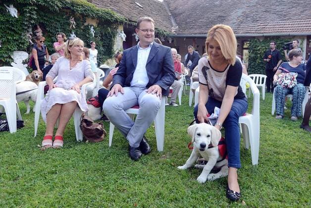 Garden of Eden of Angels Museum held a concert for pets 16.09.2015., Croatia, Varazdin - Garden of Eden of Angels Museum held a concert for pets. The concert was attended by singer Sanja Dolezal and Minister of Social Welfare and Youth Milanka Opacic with her dog Jumper.  MarkoxJurinec PIXSELL