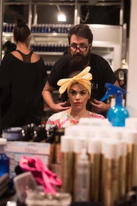 ENTERTAINMENT MODE Fashion Week Madrid - Models werden Backstage gestylt Backstage del desfile de Agatha Ruiz de la Prada en la Mercedes Benz Fashion Week 2015 de Madrid. 588 cordon press Agatha Ruiz de la Prada s backstage in Mercedes Benz Fashion Week 2015 in Madrid. 