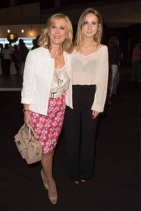 Nieves Herrero y su hija Ana en el desfile de Agatha Ruiz de la Prada en la Mercedes Benz Fashion Week 2015 en Madrid. 588 cordon press Nieves Herrero and her daugther Ana at Agatha Ruiz de la Prada s catwalk in the Mercedes Benz Fashion Week 2015 in Madrid. 