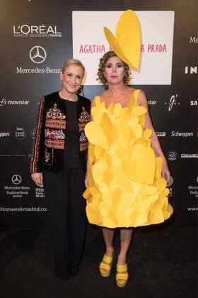 Agatha Ruiz de la Prada y Cristina Cifuentes en el desfile de Agatha Ruiz de la Prada en la Mercedes Benz Fashion Week 2015 en Madrid. 588 cordon press Agatha Ruiz de la Prada and Cristina Cifuentes at Agatha Ruiz de la Prada s catwalk in the Mercedes Benz Fashion Week 2015 in Madrid. 