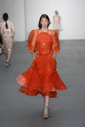 . 18 09 2015. London, United Kingdom. Bora Aksu show at London Fashion Week-S S 2016-Day One.  xStephenxLockx xi-Imagesx IIM-11057-0009