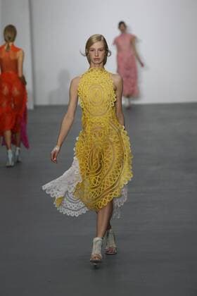 . 18 09 2015. London, United Kingdom. Bora Aksu show at London Fashion Week-S S 2016-Day One.  xStephenxLockx xi-Imagesx IIM-11057-0014