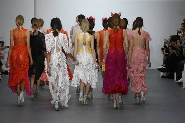 . 18 09 2015. London, United Kingdom. Bora Aksu show at London Fashion Week-S S 2016-Day One.  xStephenxLockx xi-Imagesx IIM-11057-0018