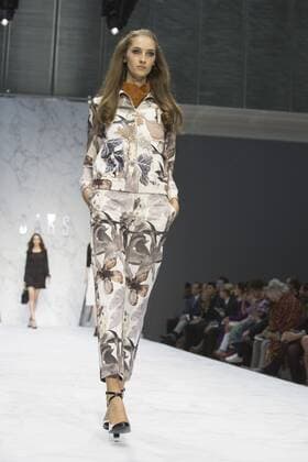 London, UK. 18 09 2015. DAKS fashion show during London Fashion Week. Spring Summer 2016 collection. London Fashion Week, DAKS, London, UK 
