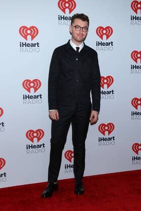 Sam Smith arrives in the press room for the iHeartRadio Music Festival at the MGM Grand Hotel in Las Vegas, Nevada on September 18, 2015.  LAV20150918001 JAMESxATOA