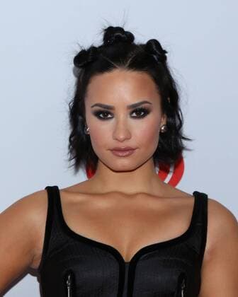 Demi Lovato arrives in the press room for the iHeartRadio Music Festival at the MGM Grand Hotel in Las Vegas, Nevada on September 18, 2015.  LAV20150918027 JAMESxATOA