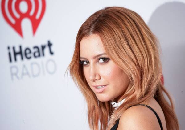 Ashley Tisdale arrives in the press room for the iHeartRadio Music Festival at the MGM Grand Hotel in Las Vegas, Nevada on September 18, 2015.  LAV20150918089 JAMESxATOA