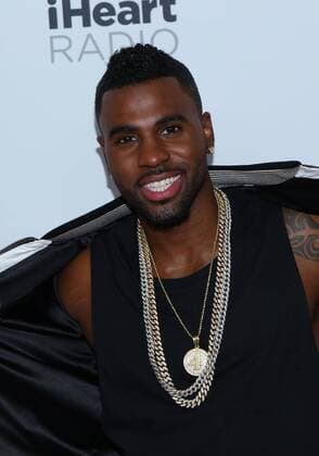 Jason Derulo arrives in the press room for the iHeartRadio Music Festival at the MGM Grand Hotel in Las Vegas, Nevada on September 18, 2015.  LAV20150918053 JAMESxATOA