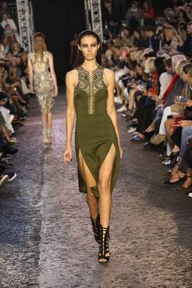 . 19 09 2015. London, United Kingdom. Julien Macdonald show-London Fashion Week-S S 2016-Day two.  xStephenxLockx xi-Imagesx IIM-11062-0020