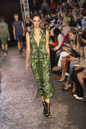 . 19 09 2015. London, United Kingdom. Julien Macdonald show-London Fashion Week-S S 2016-Day two.  xStephenxLockx xi-Imagesx IIM-11062-0025