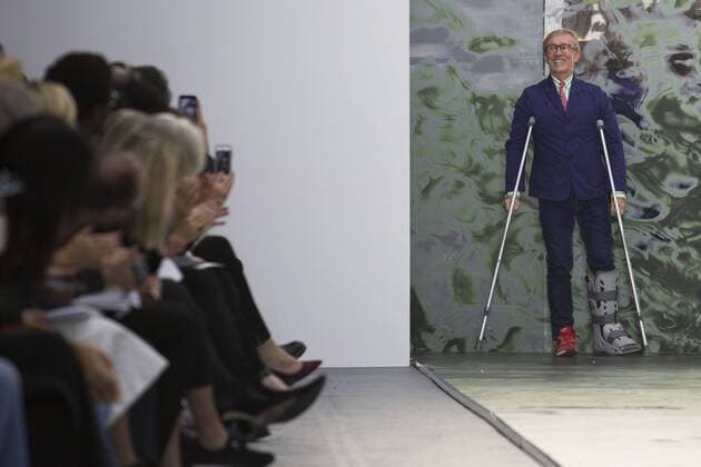 London, UK. 19 09 2015. Designer Jasper Conran on crutches. London Fashion Week runway show of designer Jasper Conran at the BFC Show Space in Brewer Street, London Fashion Week, Jasper Conran, London, UK himself 