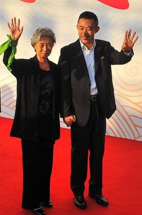 ENTERTAINMENT RED CARPET Preisverleihung Goldene Hahn in Changchun (150919) -- CHANGCHUN, Sept. 19, 2015 -- Actress Lyu Zhong (L) and actor Hou Yong pose on the red carpet before the Award Ceremony of the 24th China Golden Rooster & Hundred Flowers Film Festival in Jilin City, northeast China s Jilin Province, Sept. 19, 2015. )(mcg) CHINA-CHANGCHUN-GOLDEN ROOSTER & HUNDRED FLOWERS FILM FESTIVAL (CN) XuxChang 