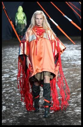 . 19 09 2015. London, United Kingdom. Music festival chic complete with a muddy catwalk at the Hunter Original show at London Fashion Week-S S 2016 -Day two.  xStephenxLockx xi-Imagesx IIM-11063-0003