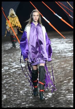 . 19 09 2015. London, United Kingdom. Music festival chic complete with a muddy catwalk at the Hunter Original show at London Fashion Week-S S 2016 -Day two.  xStephenxLockx xi-Imagesx IIM-11063-0005