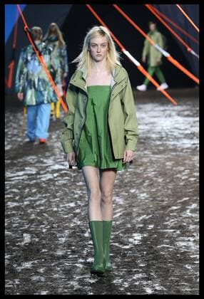 . 19 09 2015. London, United Kingdom. Music festival chic complete with a muddy catwalk at the Hunter Original show at London Fashion Week-S S 2016 -Day two.  xStephenxLockx xi-Imagesx IIM-11063-0010