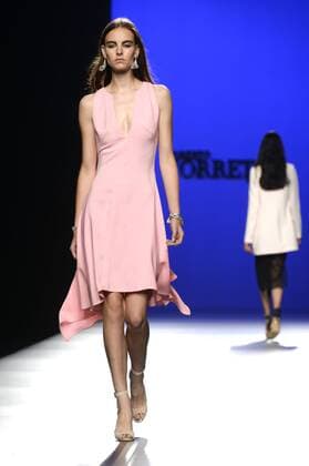 Model bei der Roberto Torretta Fashion Show auf der Mercedes-Benz Fashion Week Madrid Spring Summer 2016. Madrid, 19.09.2015 Roberto Torretta Model 