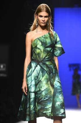 Model bei der Roberto Torretta Fashion Show auf der Mercedes-Benz Fashion Week Madrid Spring Summer 2016. Madrid, 19.09.2015 Roberto Torretta Model 
