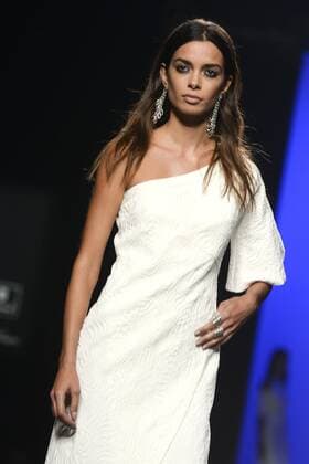 Model bei der Roberto Torretta Fashion Show auf der Mercedes-Benz Fashion Week Madrid Spring Summer 2016. Madrid, 19.09.2015 Roberto Torretta Model 