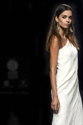 Model bei der Roberto Torretta Fashion Show auf der Mercedes-Benz Fashion Week Madrid Spring Summer 2016. Madrid, 19.09.2015 Roberto Torretta Model 