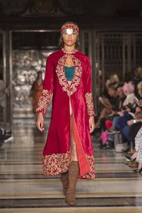 London, UK. 19 09 2015. Runway show of designer Maral Yazarloo for Maral - House of Middle East and Asia at Fashion Scout during London Fashion Week. London Fashion Week, Maral at Fashion Scout, London, UK 