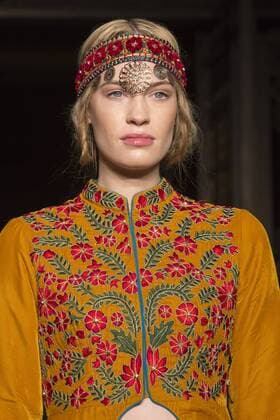 London, UK. 19 09 2015. Runway show of designer Maral Yazarloo for Maral - House of Middle East and Asia at Fashion Scout during London Fashion Week. London Fashion Week, Maral at Fashion Scout, London, UK 