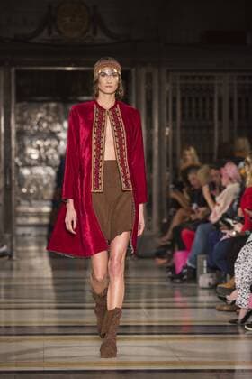 London, UK. 19 09 2015. Runway show of designer Maral Yazarloo for Maral - House of Middle East and Asia at Fashion Scout during London Fashion Week. London Fashion Week, Maral at Fashion Scout, London, UK 