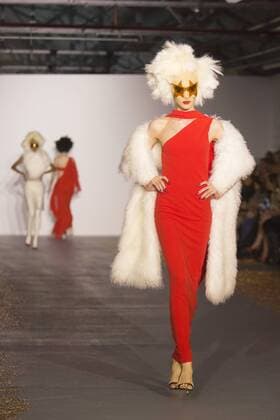 London, UK. 19 09 2015. London Fashion Week runway show of designer Gareth Pugh at the BFC Show Space in Brewer Street. London Fashion Week, Gareth Pugh, London, UK 