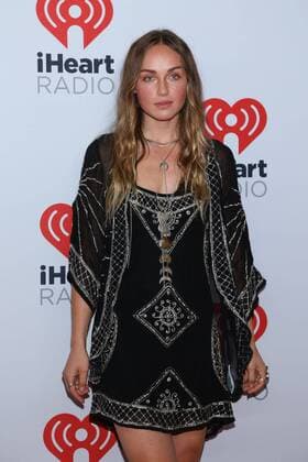 Zella Day arrives in the press room for the iHeartRadio Music Festival at the MGM Festival Grounds in Las Vegas, Nevada on September 19, 2015.  LAV20150919075 JAMESxATOA