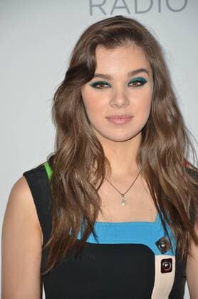 Sept. 19, 2015 - Las Vegas, Nevada, United States of America - Actress Hailee Steinfeld attends the 2015 iHeartRadio Music Festival on September 19, 2015 at MGM Grand Arena in Las Vegas, Nevada. Las Vegas United States of America - ZUMAt114