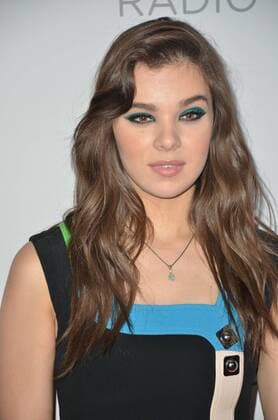 Sept. 19, 2015 - Las Vegas, Nevada, United States of America - Actress Hailee Steinfeld attends the 2015 iHeartRadio Music Festival on September 19, 2015 at MGM Grand Arena in Las Vegas, Nevada. Las Vegas United States of America - ZUMAt114