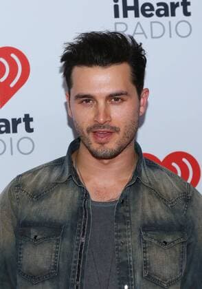 Matt Malarkey arrives for the iHeartRadio Music Festival at the MGM Grand in Las Vegas, Nevada on September 19, 2015.  LAV20150919127 JAMESxATOA