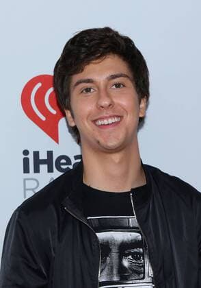 Nat Wolff arrives for the iHeartRadio Music Festival at the MGM Grand in Las Vegas, Nevada on September 19, 2015.  LAV20150919134 JAMESxATOA