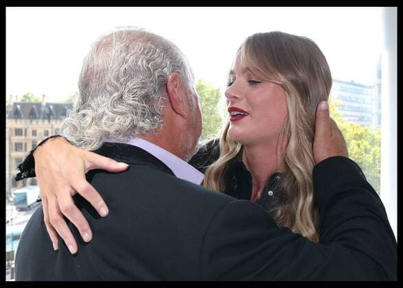. 20 09 2015. London, United Kingdom. Sir Philip Green and Cressida Bonas at the end of the Topshop Unique show at London Fashion S S 2016-Day three.  xStephenxLockx xi-Imagesx IIM-11066-0035