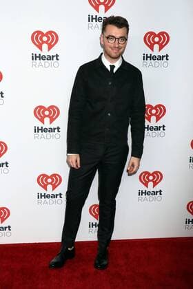 Sam Smith bei der Ankuft zum iHeartRadio Music Festival am 18.09.2015 in Las Vegas 2015 iHeartRadio Music Festival Las Vegas 2015 in Las Vegas 