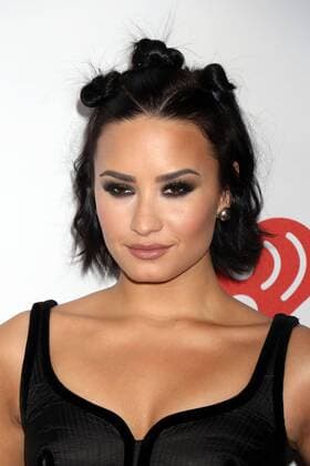 Demi Lovato bei der Ankuft zum iHeartRadio Music Festival am 18.09.2015 in Las Vegas 2015 iHeartRadio Music Festival Las Vegas 2015 in Las Vegas 