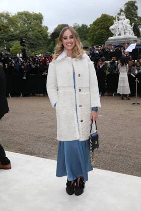 . 21 09 2015. London, United Kingdom. Suki Waterhouse arriving at the Burberry Prorsum show at London Fashion Week S S 2016-Day four.  xStephenxLockx xi-Imagesx IIM-11077-0003