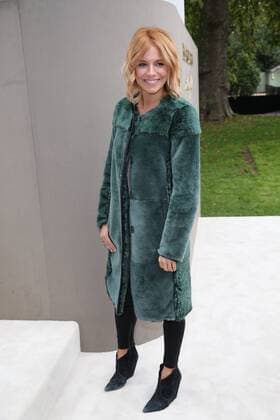 . 21 09 2015. London, United Kingdom. Sienna Miller arriving at the Burberry Prorsum show at London Fashion Week S S 2016-Day four.  xStephenxLockx xi-Imagesx IIM-11077-0009
