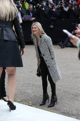 . 21 09 2015. London, United Kingdom. Kate Moss arriving at the Burberry Prorsum show at London Fashion Week S S 2016-Day four.  xStephenxLockx xi-Imagesx IIM-11077-0019